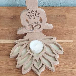 B/bouddha assis sur fleur de lotus
