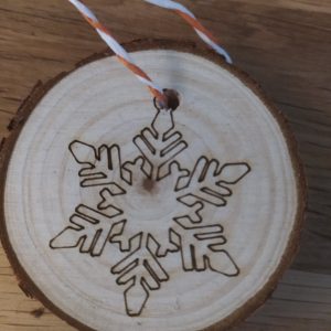 B/Rondin en bois 1 face flocon 1 face père noël