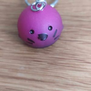 R/porte clés boule mini animaux (poussin mauve noir)