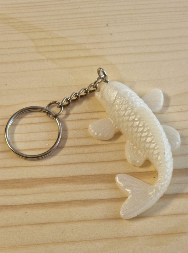 R/Porte clés carpe blanche