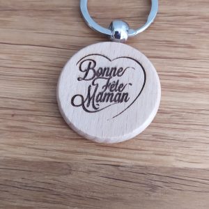 b/Porte clés bois 1 face bonne fête maman (coeur) 1 face arbre de vie