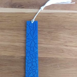 R/marque pages bleu effet 3d pompon blanc