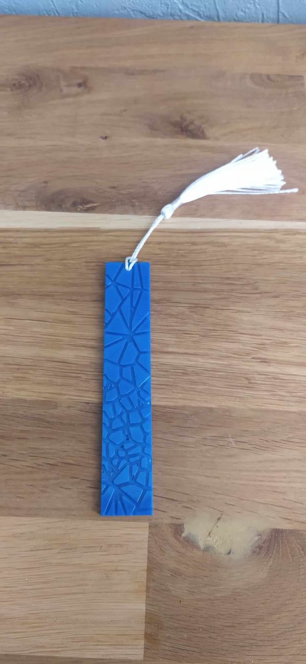 R/marque pages bleu effet 3d pompon blanc