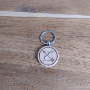 B/Porte clés en bois signe astrologique sagittaire et arbre de vie