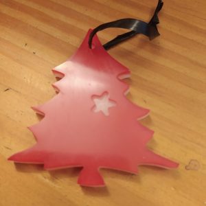 R/suspension sapin rouge insert étoile