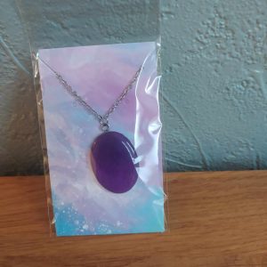 R/collier ovale violet avec chaine