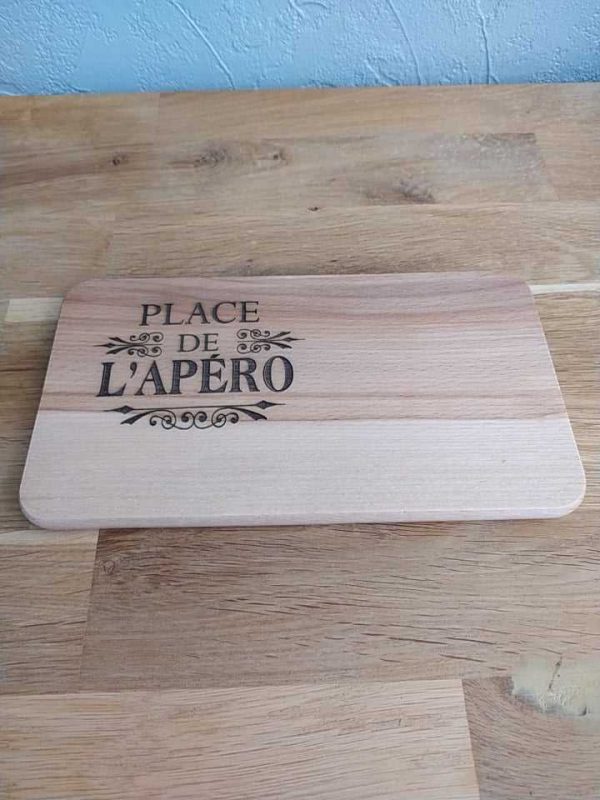 B/planche en bois en hêtre gravée laser (place de l'apéro)