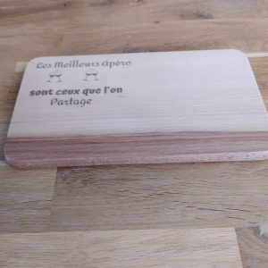 B/planche en bois en hêtre gravée laser (les meilleurs apéro sont ceux que l'on partage)