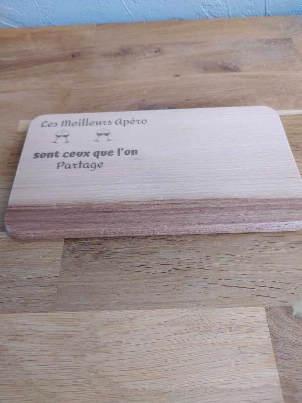 B/planche en bois en hêtre gravée laser (les meilleurs apéro sont ceux que l'on partage)