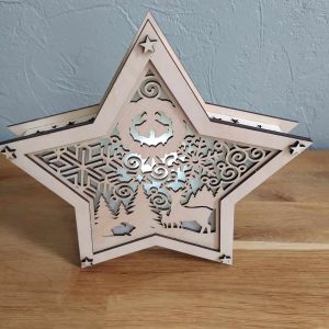 B/etoile lumineuse scène de noel découpée laser (rennes et sapin) diamètre 19