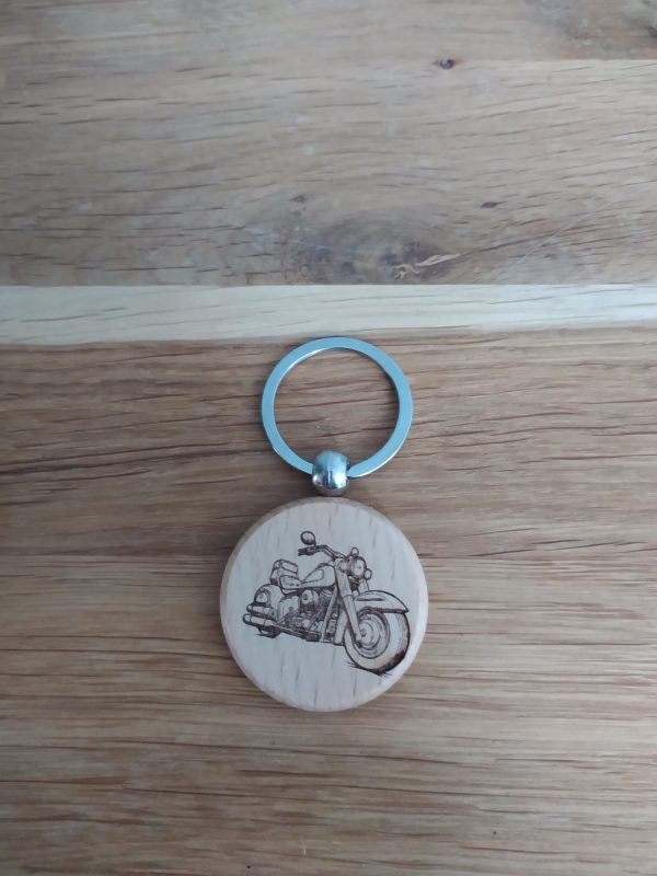 B/porte clés en bois 1 face chopper Harley 1 face arbre de vie