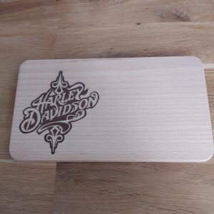 B/planche en bois en hêtre gravée laser (logo Harley)