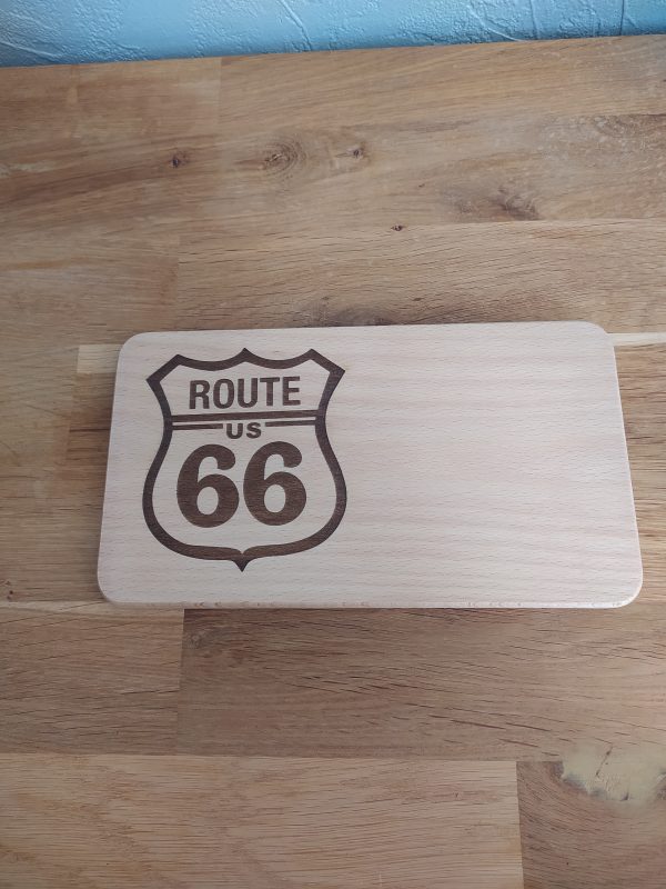 B/planche en bois en hêtre gravée laser (route 66)