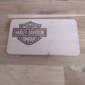 B/planche en bois en hêtre gravée laser (logo motor Company)