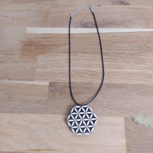 B/collier fleur de vie découpé laser