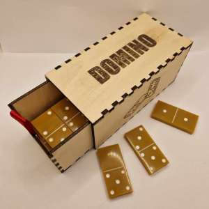600R/domino cappuccino et sa boîte
