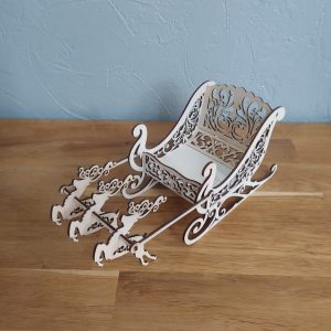 B/traineau et ses 3 rennes découpé laser