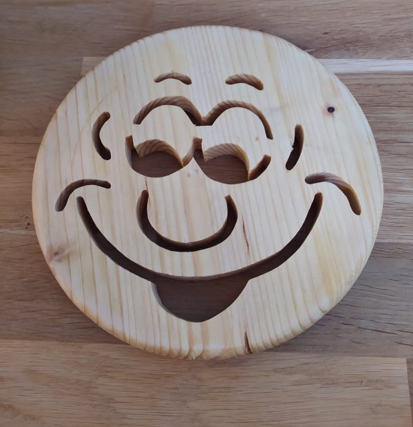 B/dessous de plat motif smiley en pin