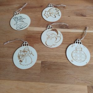 B/boules de noël gravées plusieurs faces de motifs avec le père noël pour effigie