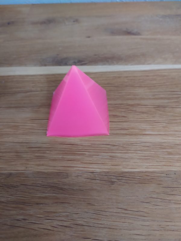 R/pyramide rose phosphorescent