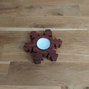 B/bougeoir en forme de flocon en teck