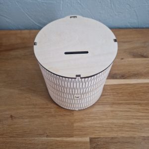 B/tirelire découpée laser