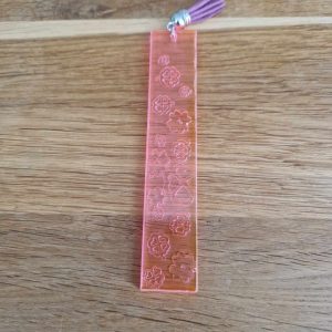 R/marque pages rose fluo pompon mauve