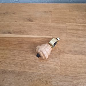 B/Toupie ficelle en chêne n° 7