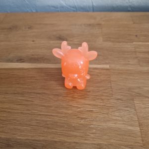 R/Figurine renne orange rouge phosphorescent