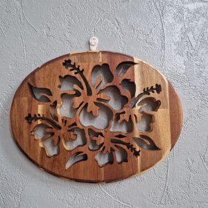 B/cadre ovale chantourné farandole d'hibiscus en acacia