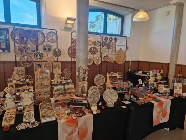 d18ae749-9548-4a54-b1f1-ad721bad1932