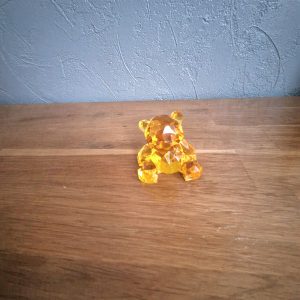 R/figurine ourson assis jaune cristal