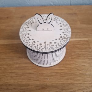 B/boîte découpée laser tête de lapin