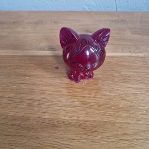 R/figurine chat violet prune