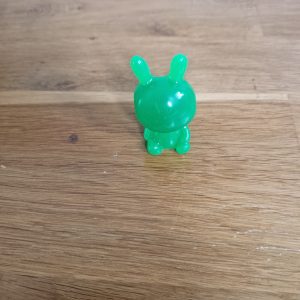 R/mini figurine lapin vert phosphorescent