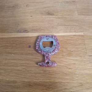 R/décapsuleur en forme de verre feuilles argent feuilles roses n° 4