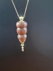 COLLIER PENDULE COEUR DEHORS 30 €