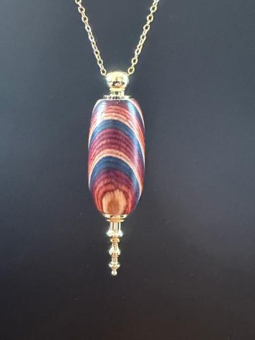 COLLIER PENDULE MULTICOLORE 30 € (3)
