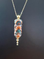 COLLIER PENDULE MULTICOLORE 30 € (4)