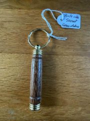 PORTE CLES SECRET TUBE FIN COEUR DEHORS 20 €