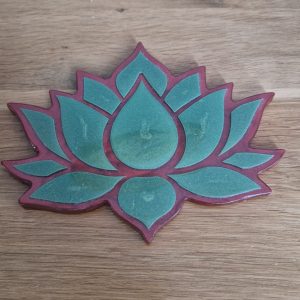 628R/fleur de lotus à plat vert foncé et marron